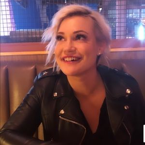 Meet your Posher, Carli